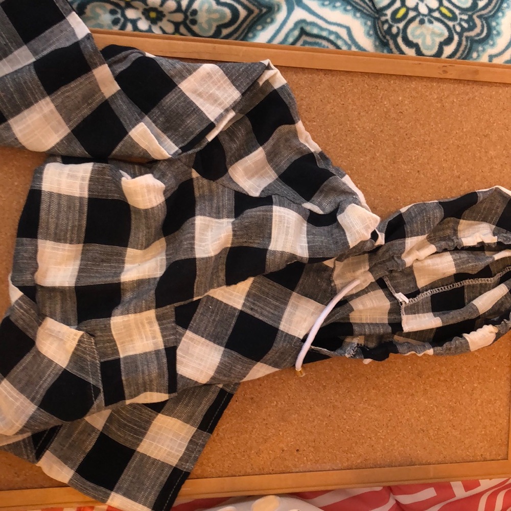 Long sleeve T-shirt with hoodie